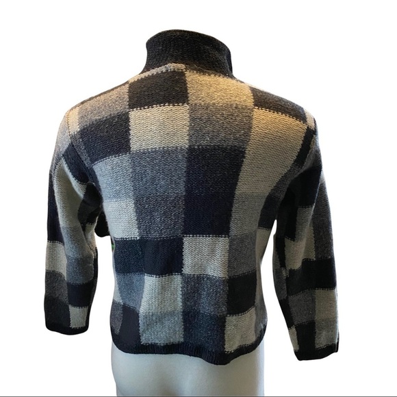L.L. Bean Black and Cream Checkered Cardigan - Picture 5 of 7